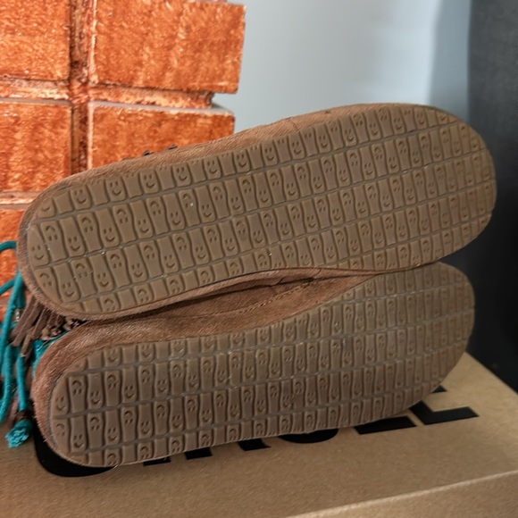 ❌SOLD❌Sanuk Moccasins - Picture 8 of 10